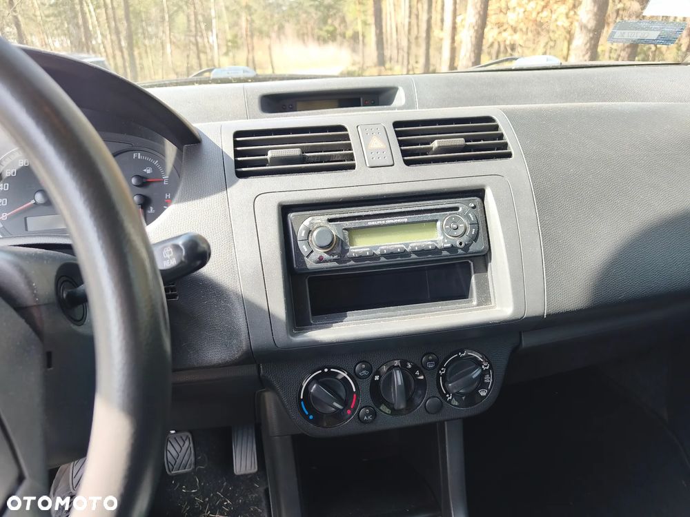 Suzuki Swift - 8