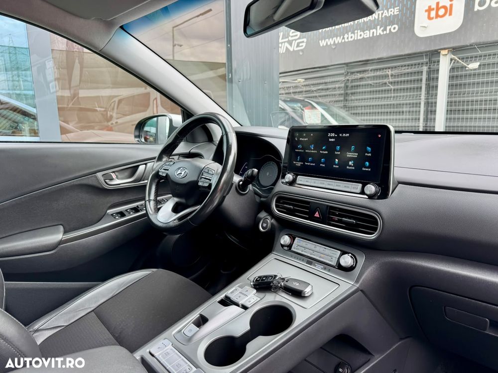 Hyundai KONA 204CP Luxury - 8