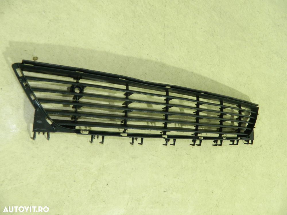 Grila inferioara dintre proiectoare, Opel Corsa C facelift, 2003, 2004, 2005, 2006,, 13120833 - 6