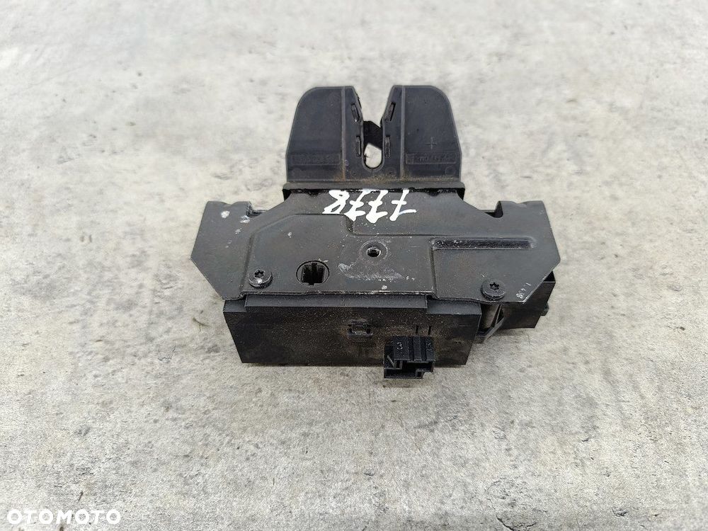 ZAMEK KLAPY OPEL SIGNUM 495072894  13185566 GM - 7