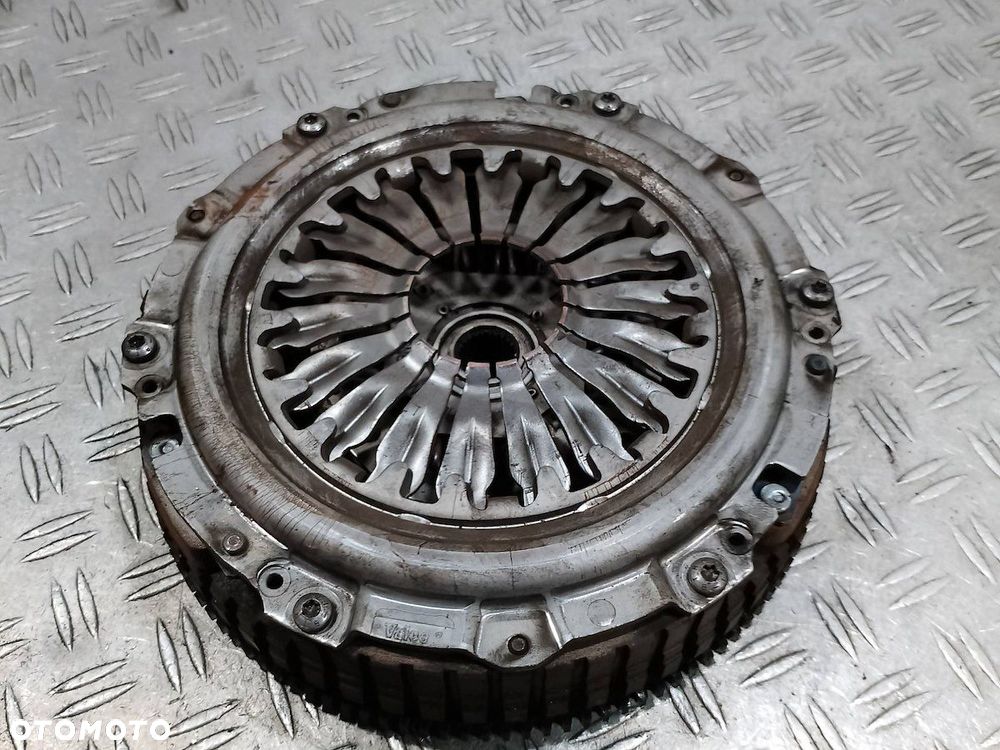 KOŁO ZAMACHOWE NISSAN MICRA K12 ( 02-10 ) - 6