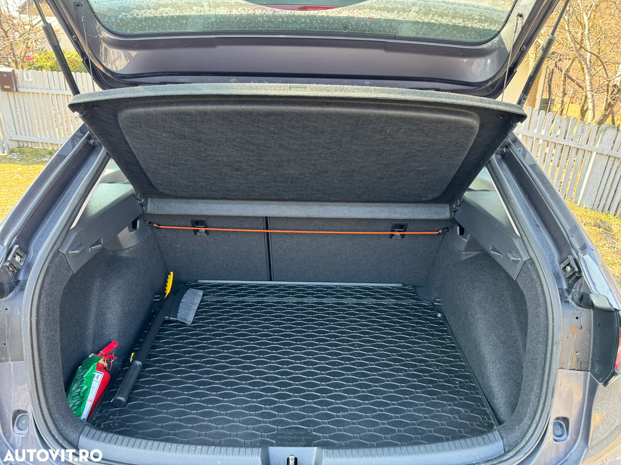 Volkswagen Taigo 1.0 TSI DSG Life - 9