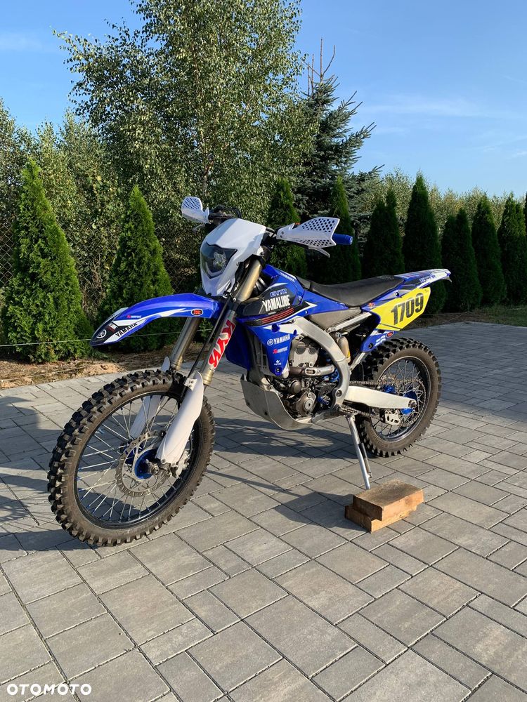 Yamaha YZF - 4