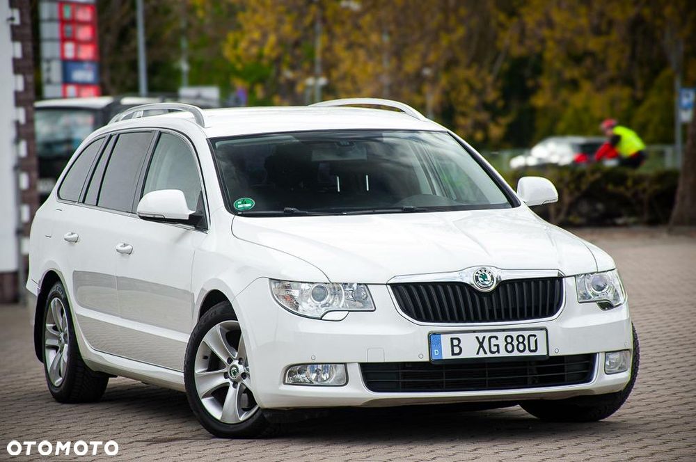 Skoda Superb 2.0 TDI DSG Ambition - 9