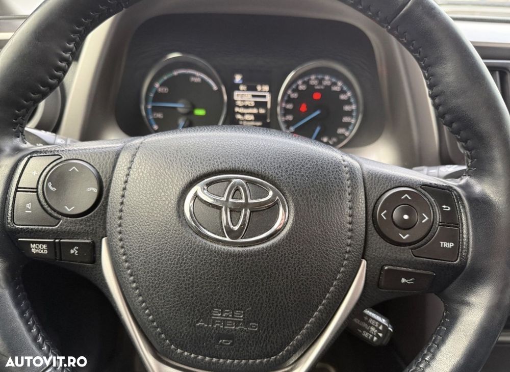 Toyota RAV4 2.5 4x2 Team Deutschland - 13