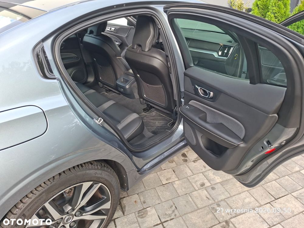 Volvo S60 B4 B R-Design - 30