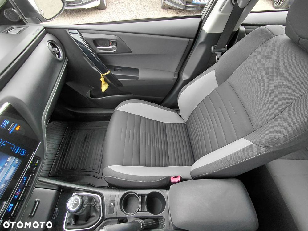 Toyota Auris 1.6 Comfort - 24