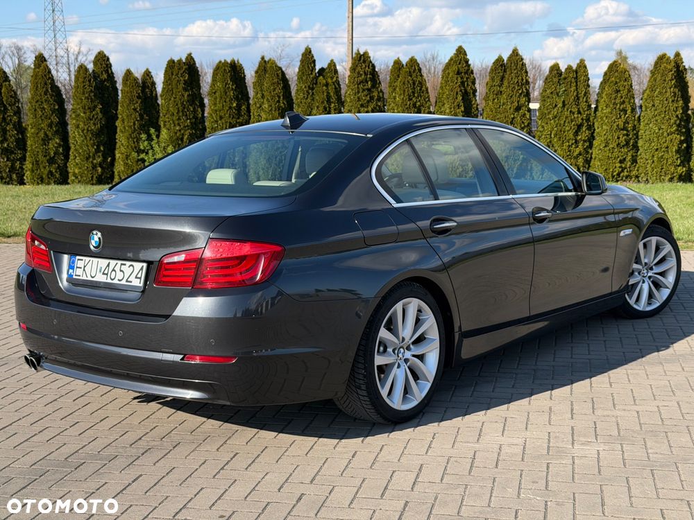 BMW Seria 5 528i Sport-Aut Luxury Line - 7