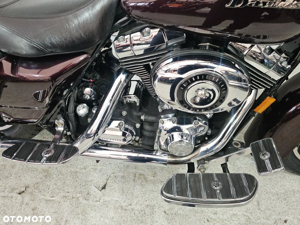 Harley-Davidson Touring Street Glide - 27