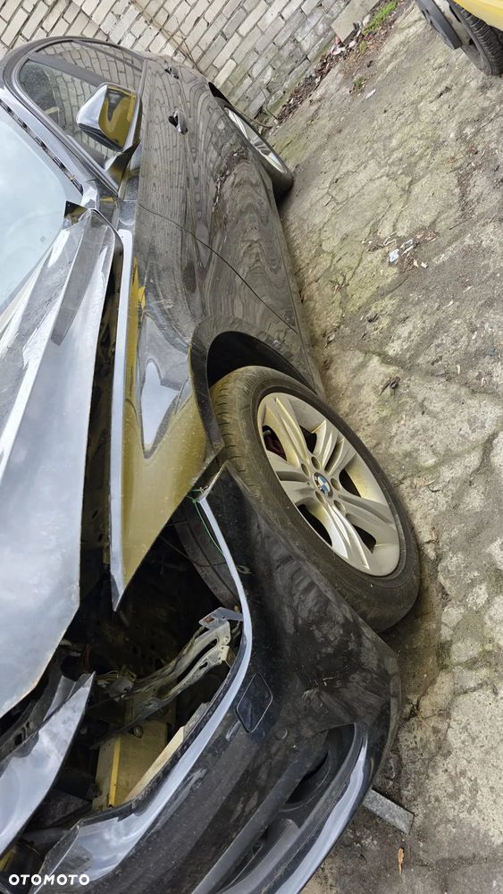 BMW Seria 3 316d - 23