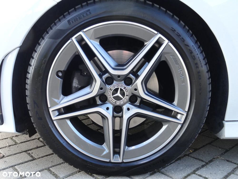 Mercedes-Benz CLA 200 d 8G-DCT AMG Line Advanced Plus - 28