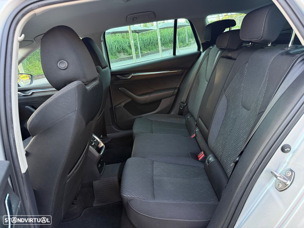 Skoda Octavia Break 1.0 TSI Style e-Tec DSG - 10