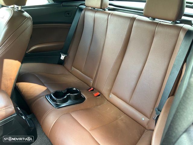 BMW 225 d Cabrio Pack M Auto - 12