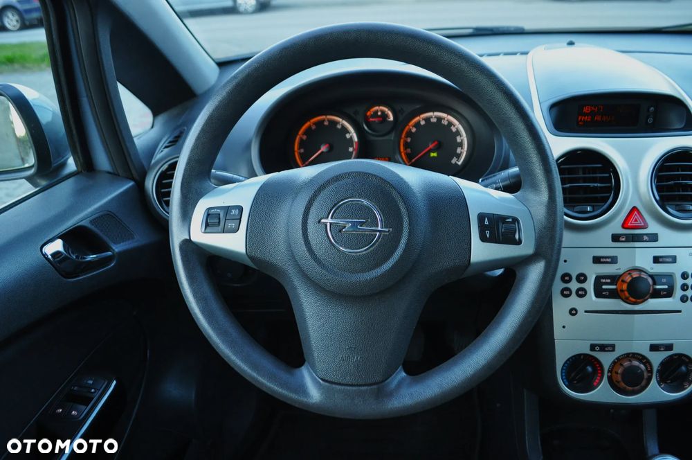 Opel Corsa 1.2 16V Essentia - 14