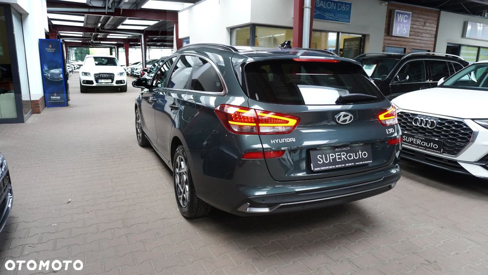 Hyundai i30 1.5 T-GDI 48V Smart Plus DCT - 11