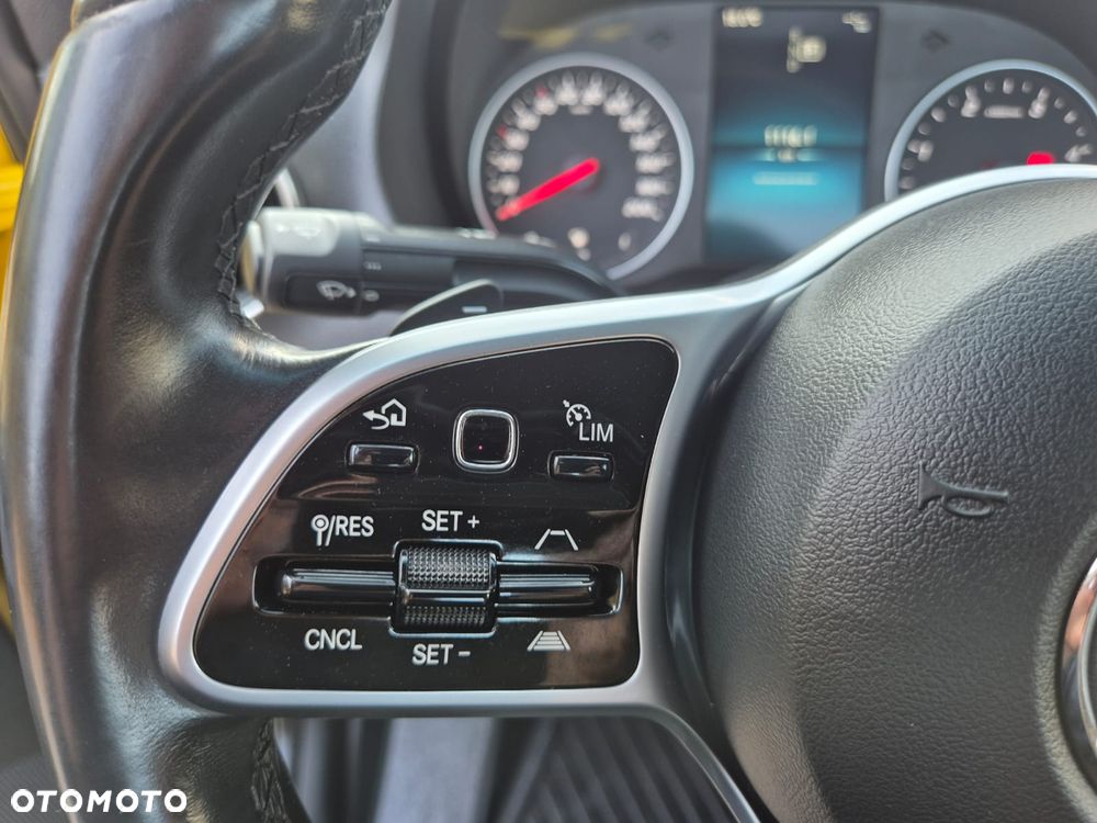 Mercedes-Benz Sprinter - 22