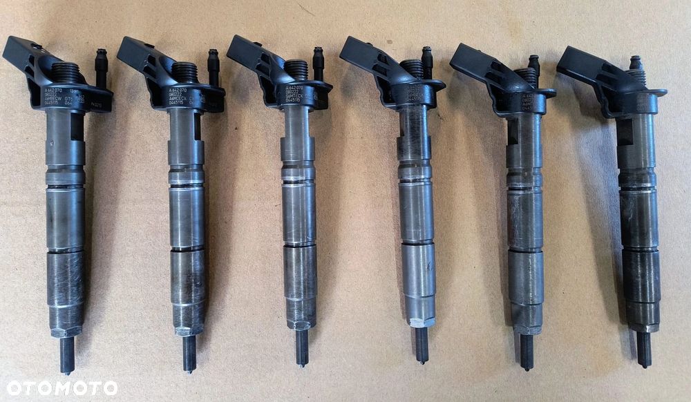 W251 wtrysk wtryskiwacz 3,0CDI W164 W221 W204 W211 Jeep WK 3,0CRDR Klasa Mercedes