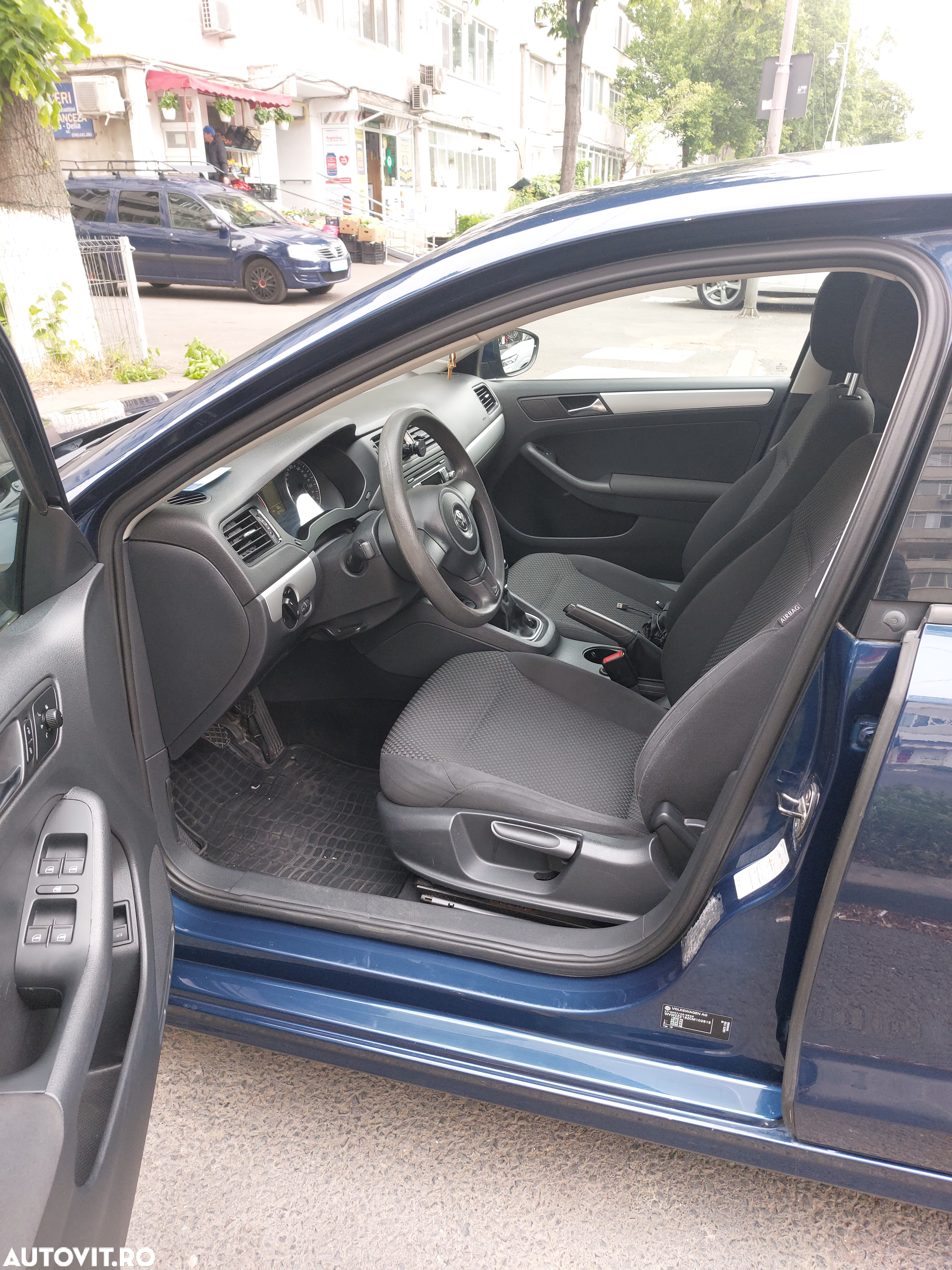 Volkswagen Jetta 1.2 TSI Comfortline - 6