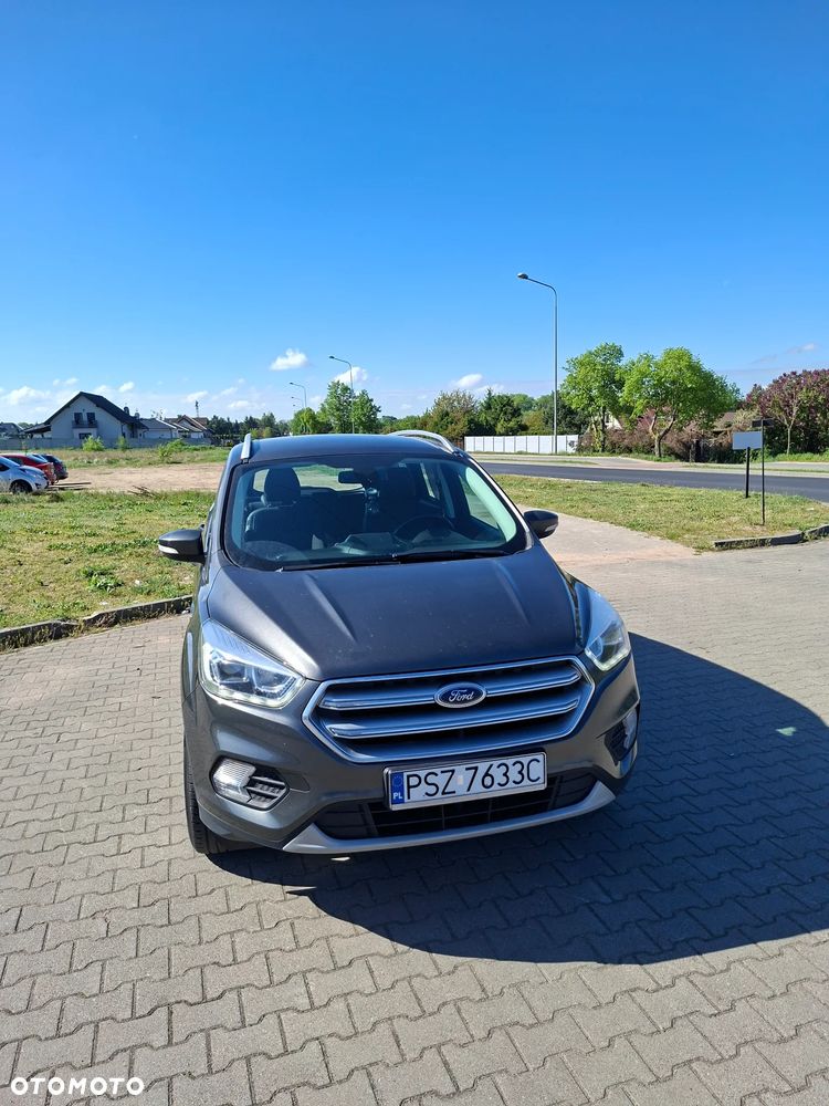 Ford Kuga 1.5 EcoBoost 2x4 Titanium - 2