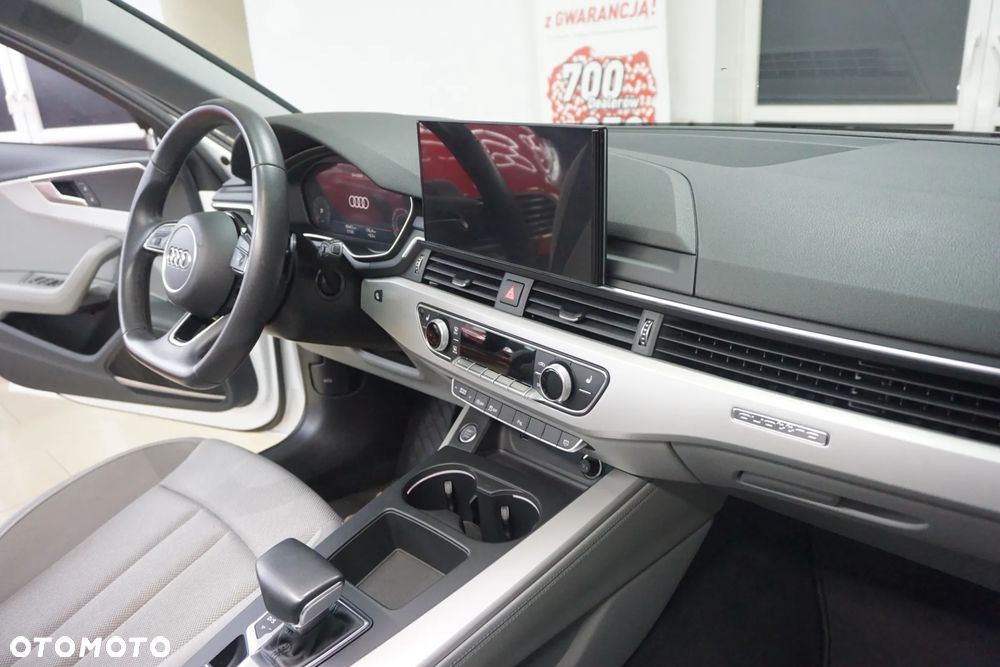 Audi A4 Avant 40 TFSI quattro S tronic - 25