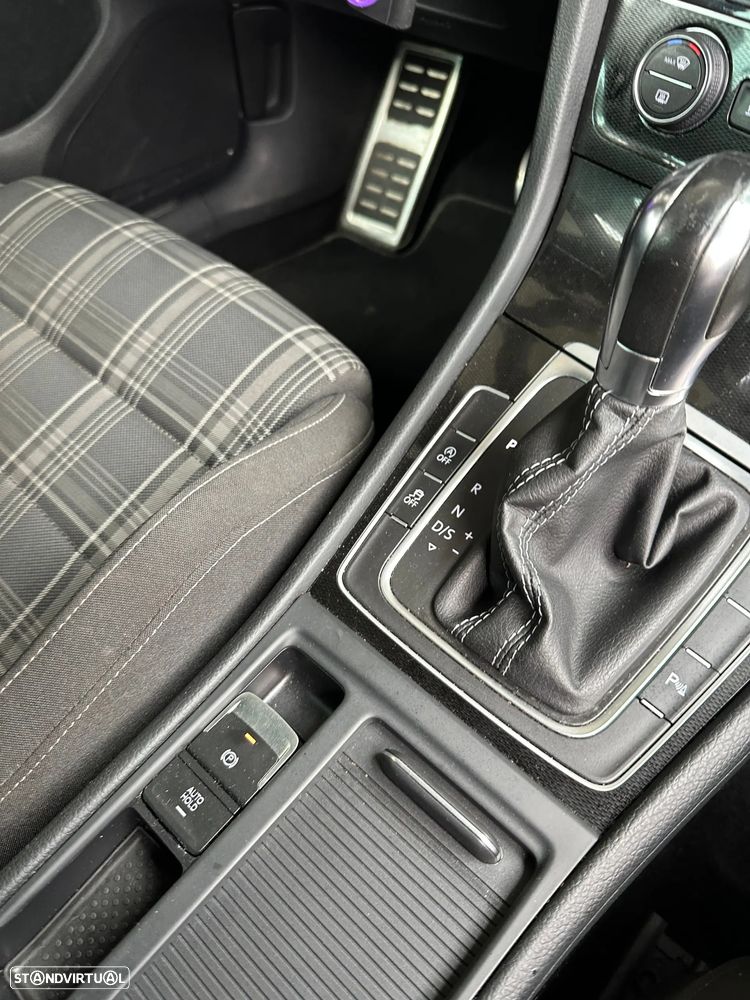 VW Golf 2.0 TDI GTD DSG - 21