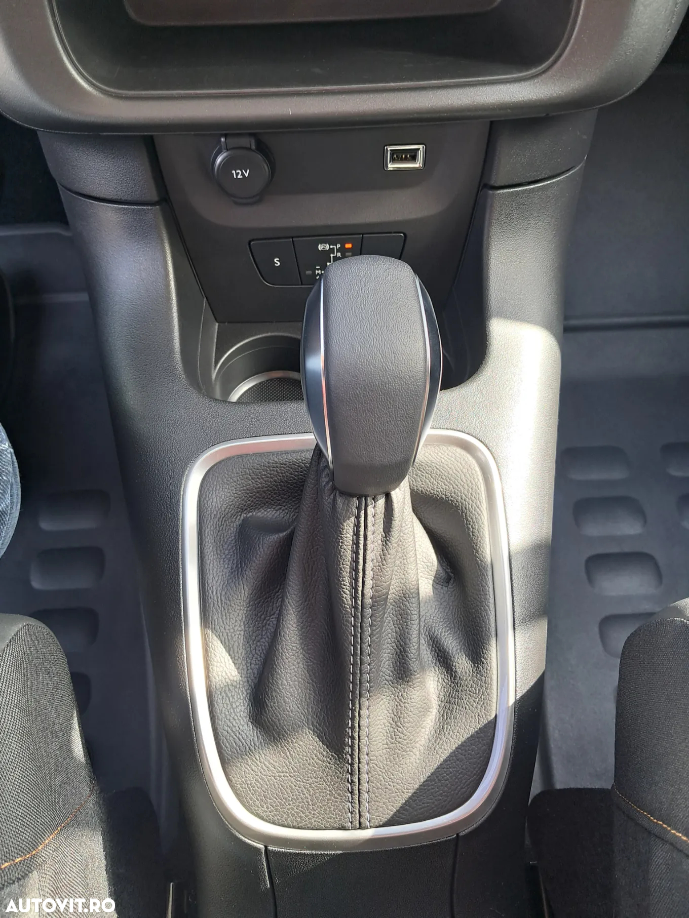 Citroën C3 1.2 PureTech 110 S&S EAT6 MAX - 19