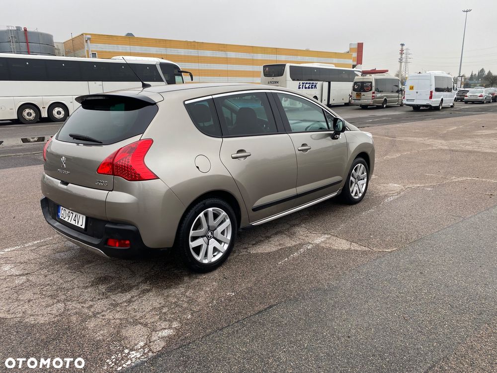 Peugeot 3008 2.0 HDi HYbrid4 - 6