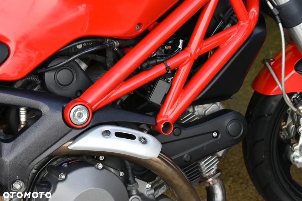 Ducati Monster - 33