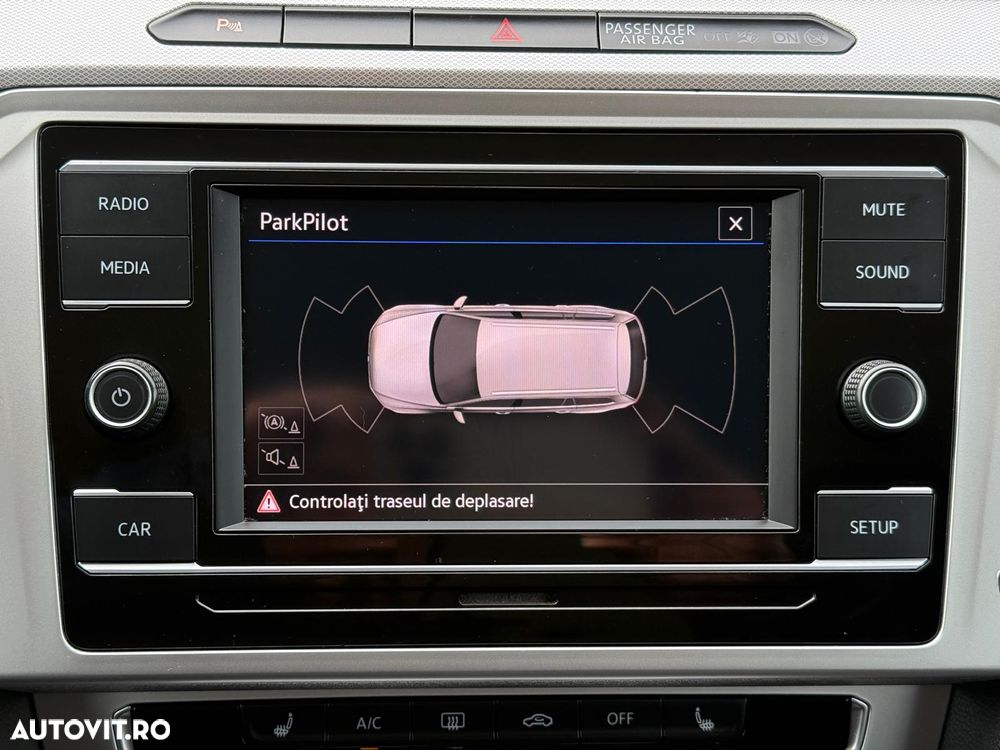 Volkswagen Passat Variant 2.0 TDI (BlueMotion Technology) Comfortline - 32