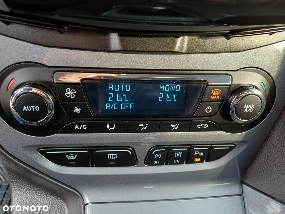 Ford Focus 1.6 EcoBoost Start-Stopp-System Titanium - 19