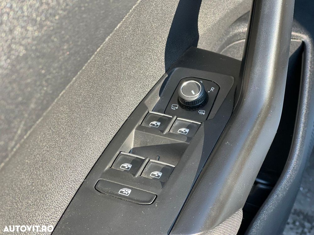 Volkswagen Taigo 1.0 TSI DSG Style - 9