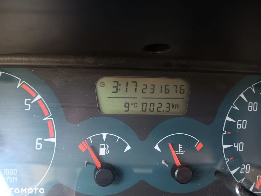 Nissan Terrano 2.7 TD S - 22