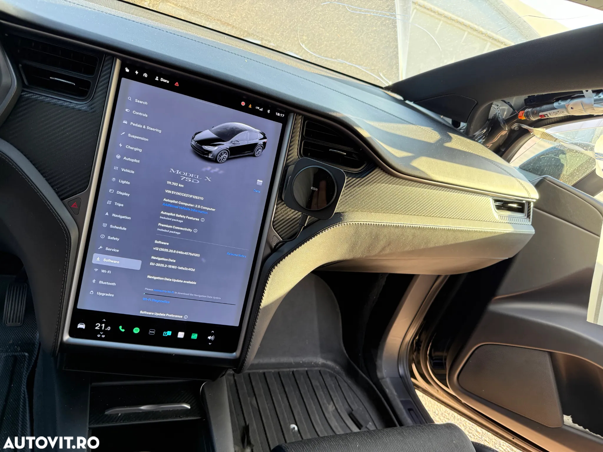 Tesla Model X - 20