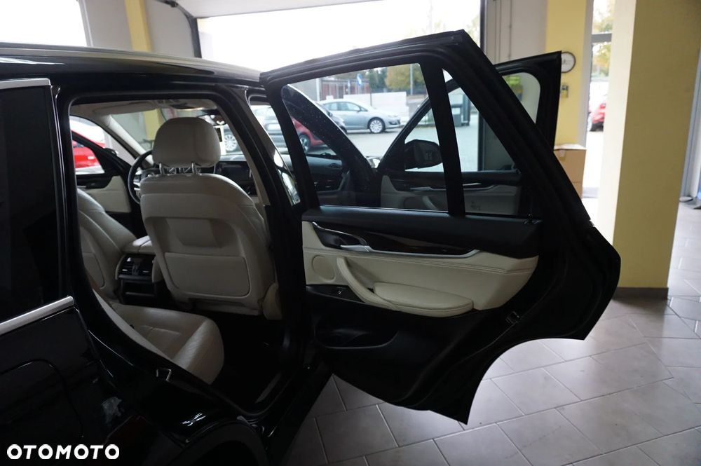 BMW X5 xDrive30d - 17