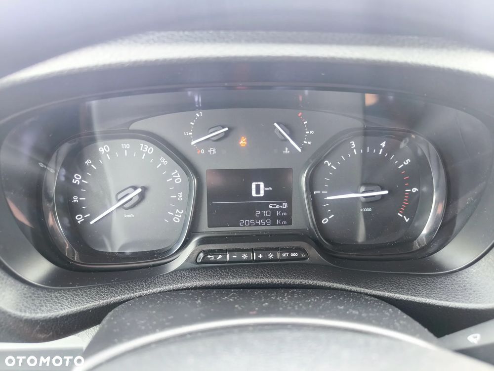 Peugeot Expert - 17