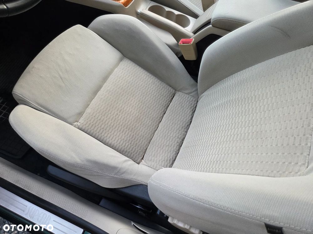 Skoda Superb 2.0 TDI DPF Elegance - 14