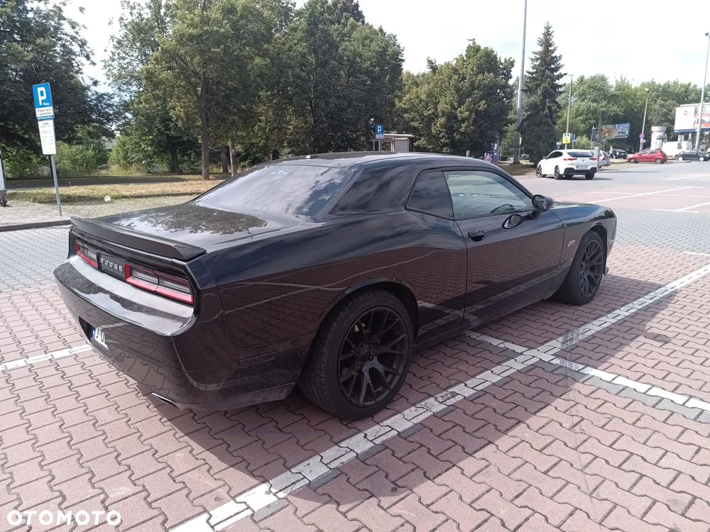 Dodge Challenger - 5