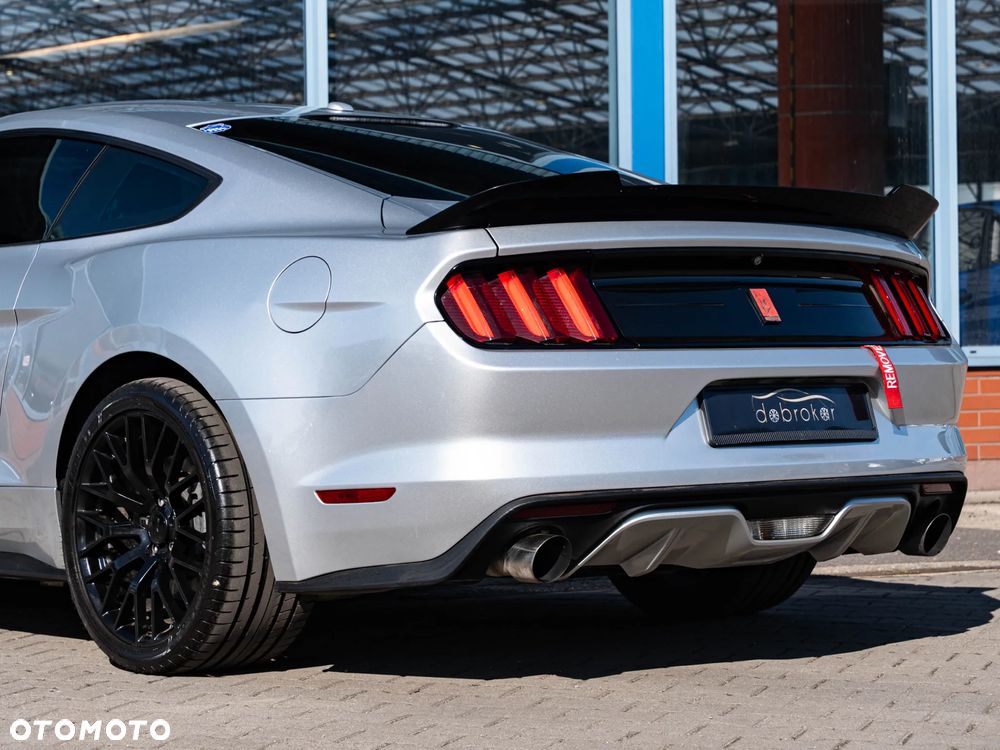 Ford Mustang - 6