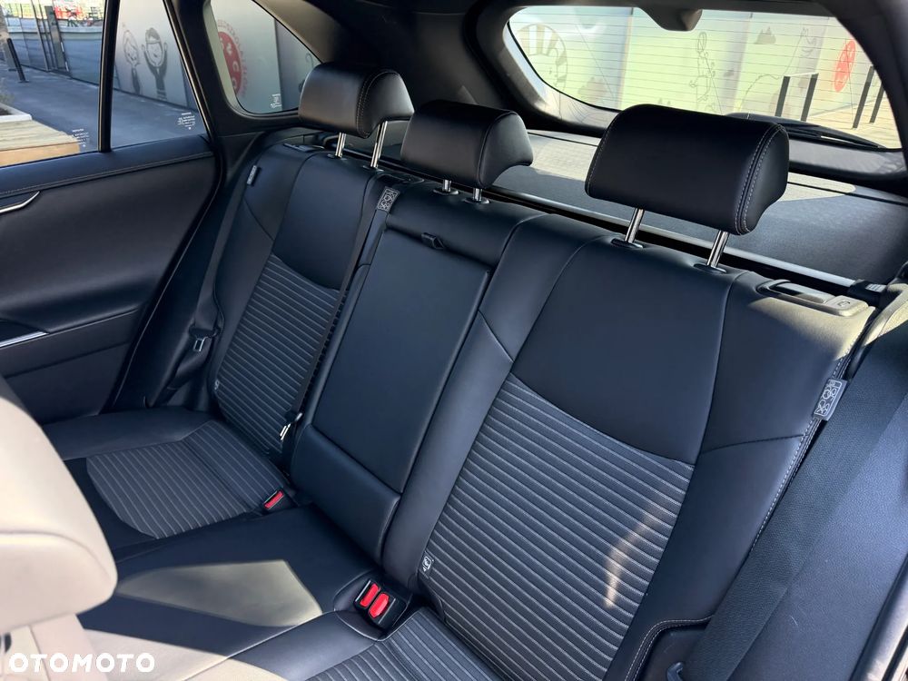 Toyota RAV4 2.5 Hybrid Black Edition by JBL 4x2 - 21