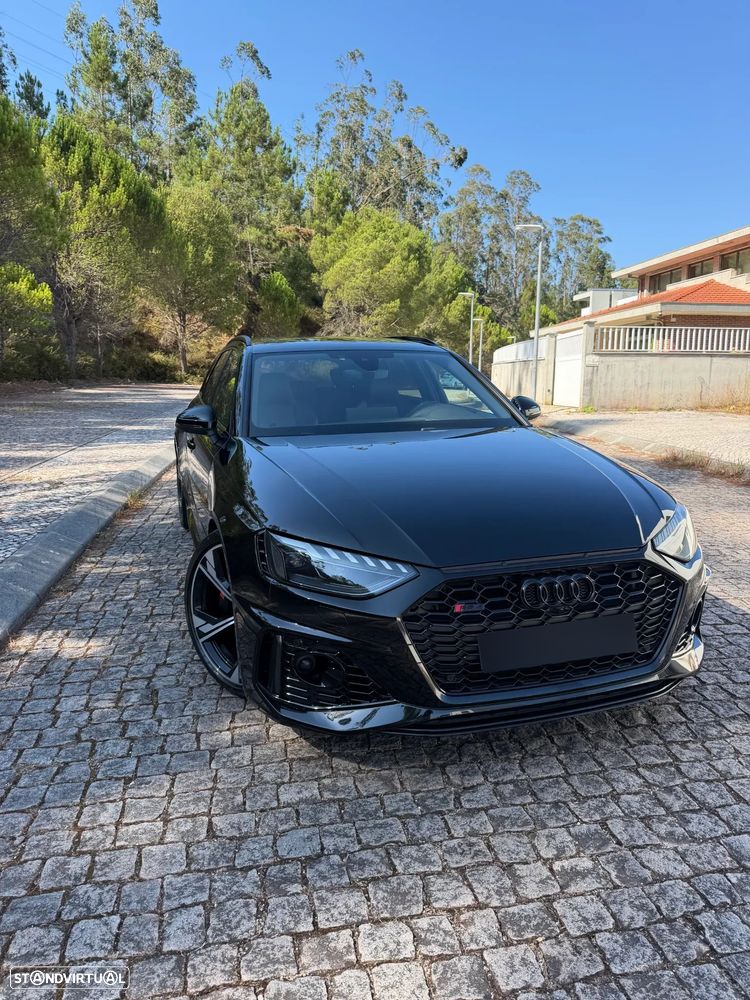 Audi RS4 quattro tiptronic - 1