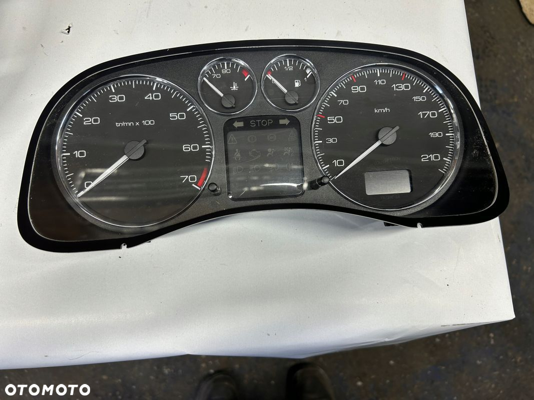 PEUGEOT 307 2,0 16V LICZNIK 9660470480 - 2