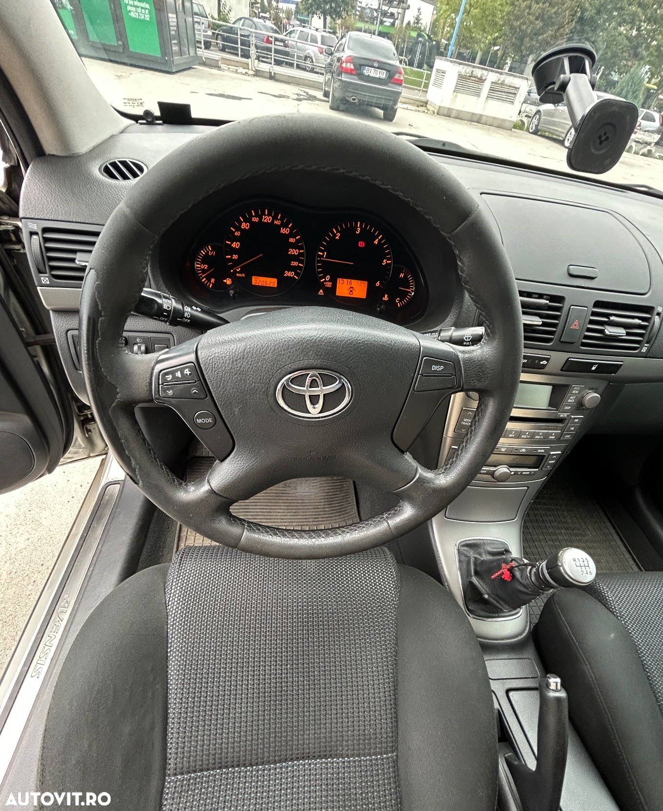 Toyota Avensis 2.0 D-4D Executiv - 5