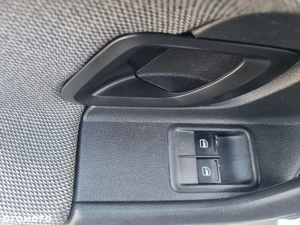 Skoda Fabia 1.2 HTP Fresh - 11