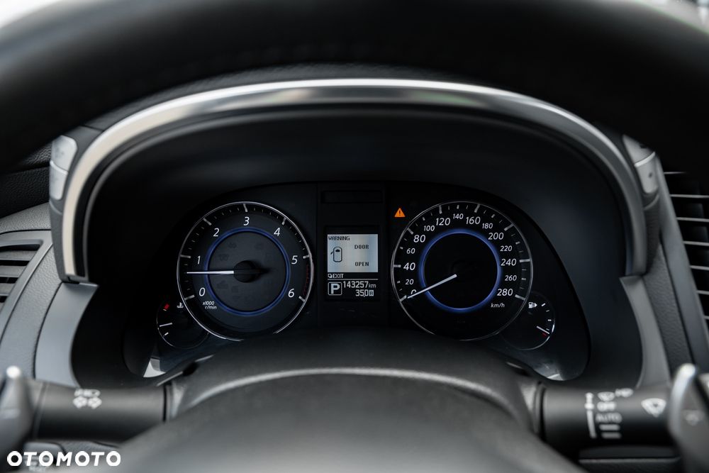 Infiniti QX70 3.0d S - 29