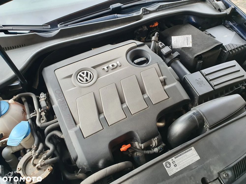 Volkswagen Golf 1.6 TDI DPF BlueMotion Technology Style - 22