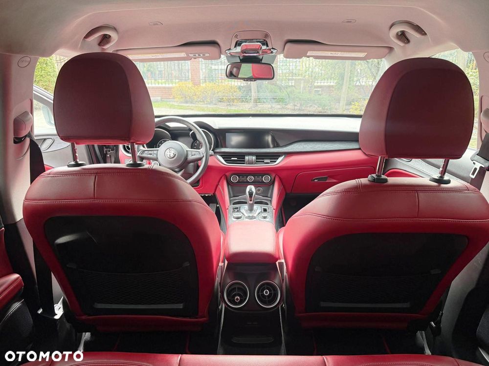 Alfa Romeo Stelvio 2.0 Turbo 16V AT8-Q4 Competizione - 24