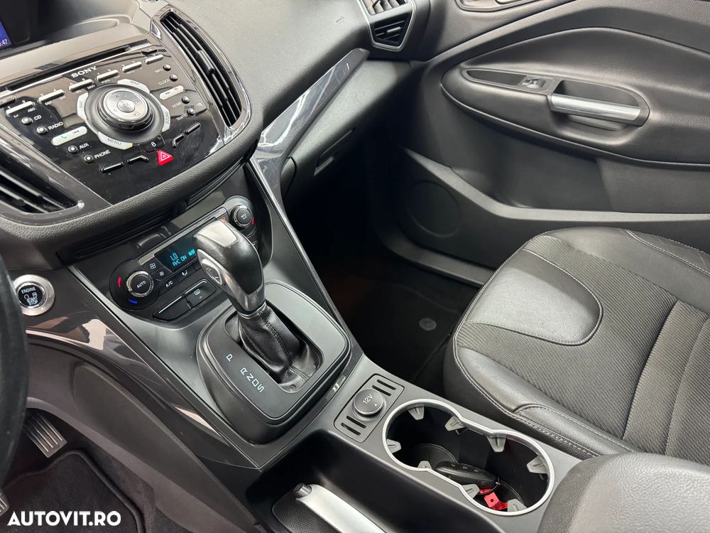Ford Kuga 2.0 TDCi 4WD Powershift Titanium - 22