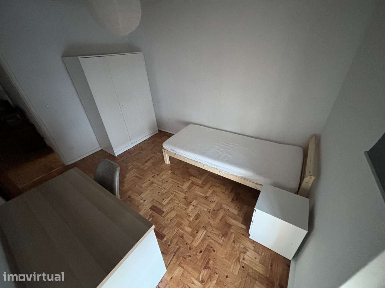 Quarto individual mobilado em Famões - Grande imagem: 4/10
