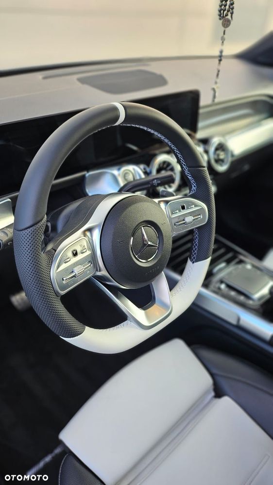 Mercedes-Benz GLB 200 d AMG Line 8G-DCT - 26