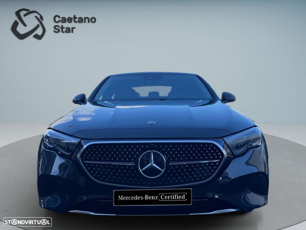 Mercedes-Benz E 200 - 3